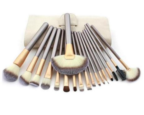 Elevate Your Beauty Routine with the Luxurious Persian Make-Up Brush Set in Elegant Champagne
