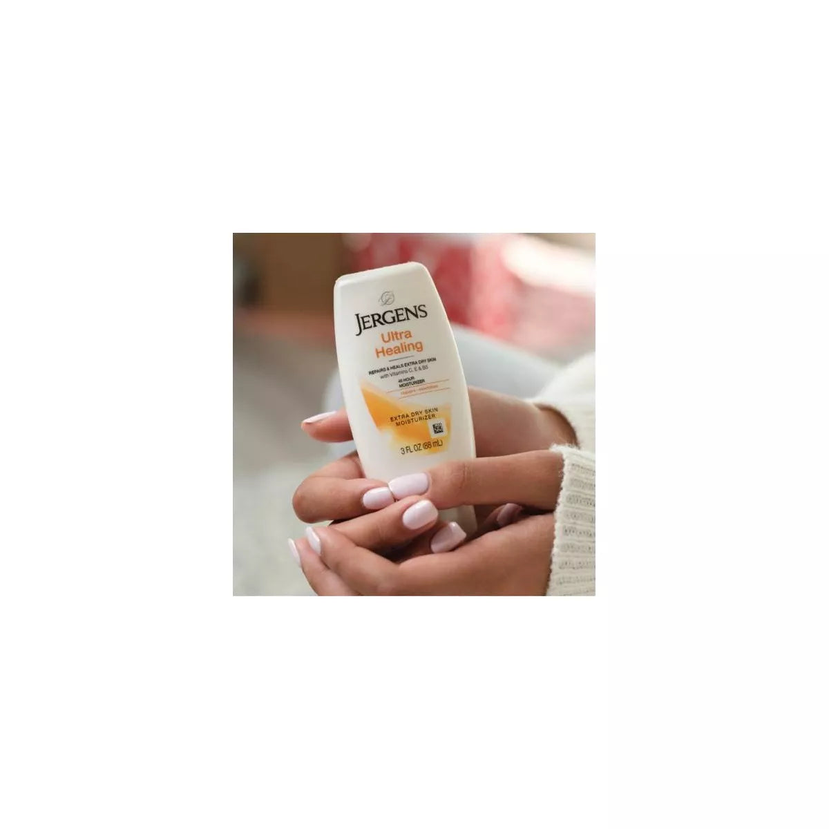 Jergens Ultra Healing Moisturizing Lotion for Dry Skin with Vitamins C, E, and B5
